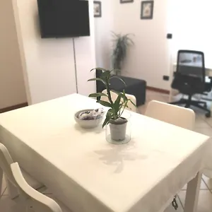  Appartamento In Centro Con Parcheggio Privato Italia