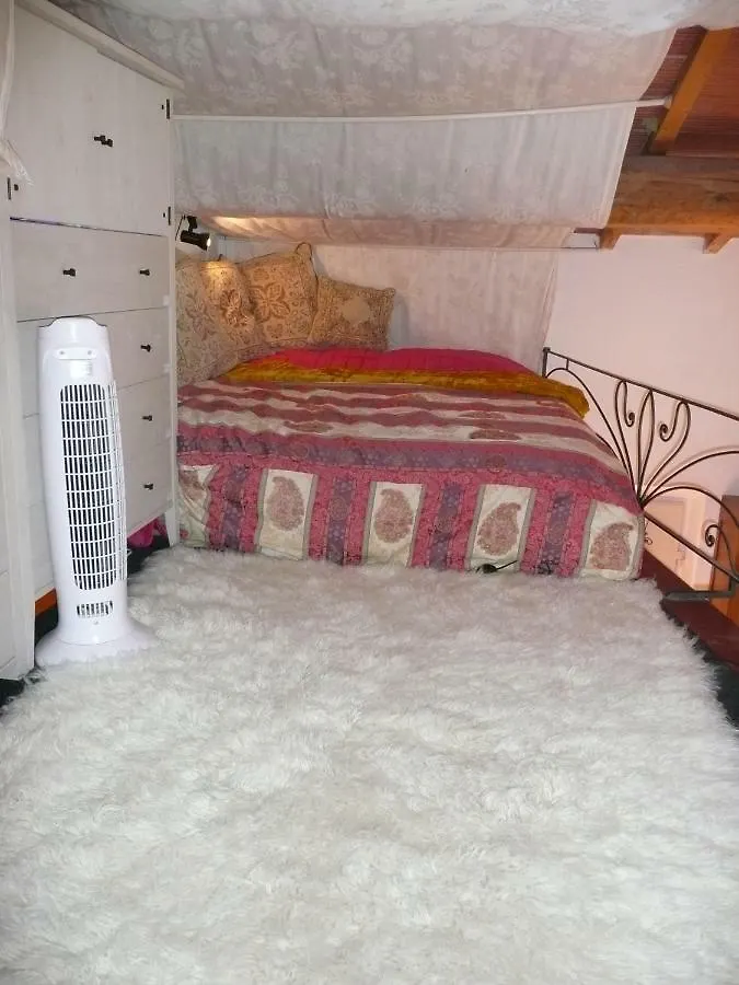 Apartmán Budget Romance Tower Studio Lari